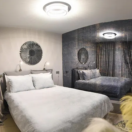 ανθώ, Antho Kavala